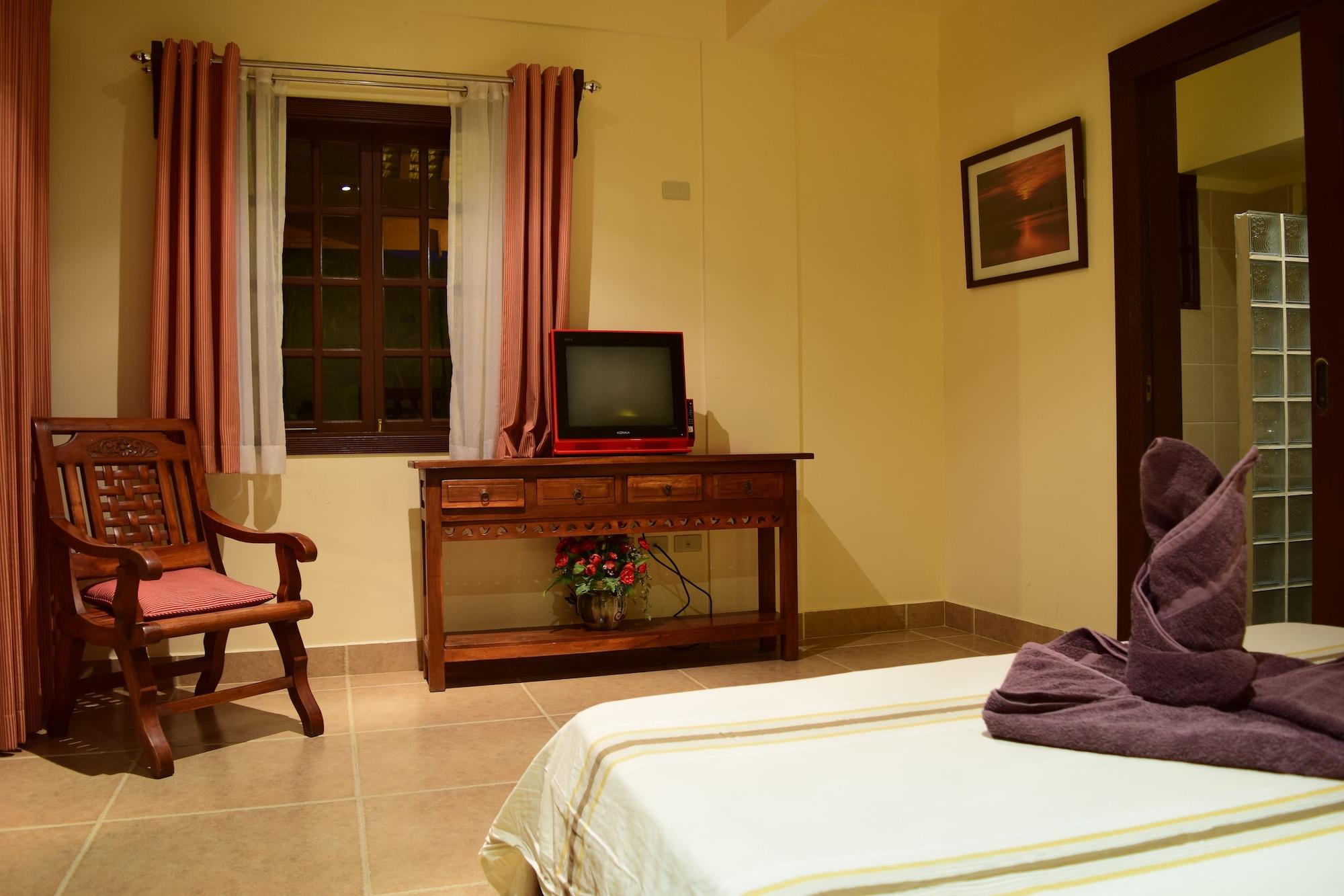 Tribal Hills Mountain Resort Puerto Galera Kültér fotó