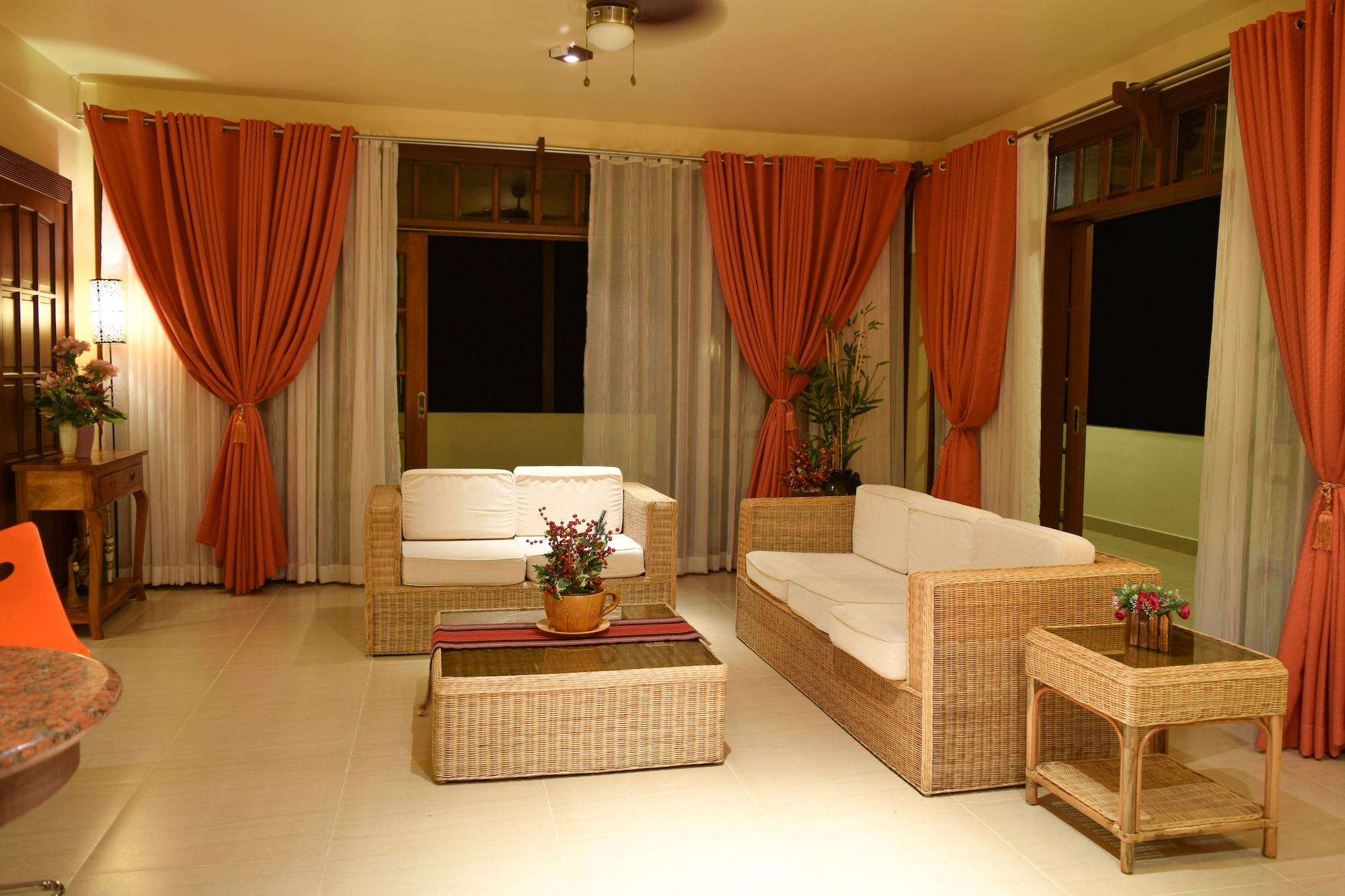 Tribal Hills Mountain Resort Puerto Galera Kültér fotó
